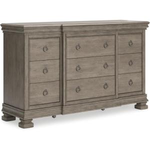 Signature Design by Ashley Lexorne Traditional 5 Drawer Chest with Felt-lined Top Drawer for Bedroom, Gray(7 Drawer Dresser)