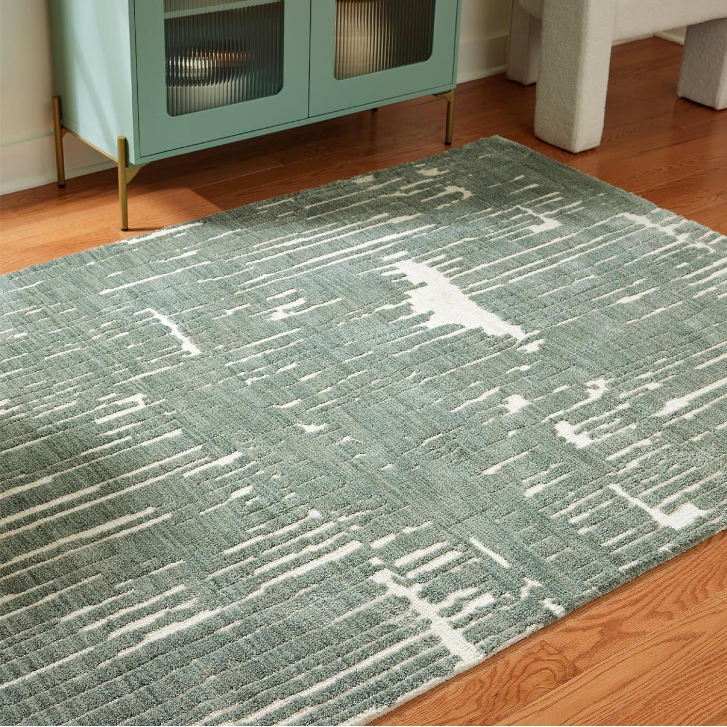 imageSignature Design by Ashley Cayworth Contemporary Indoor Abstract 8 x 10 Rug Green amp White78 x 104 Rectangular